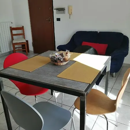 Quattro - Cir 0008 아파트 *